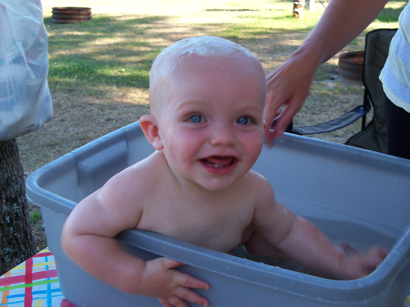 baby bath in a tote